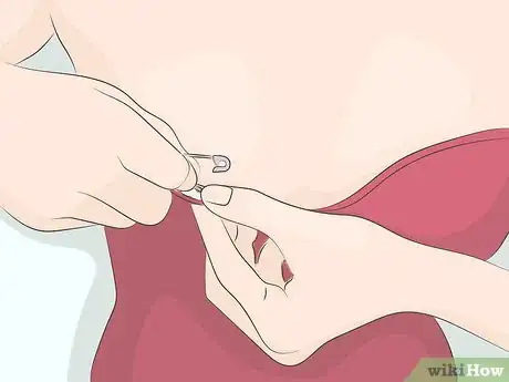 Imagen titulada Keep a Strapless Bra Up Step 10