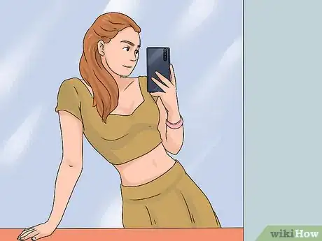 Imagen titulada Pose for a Selfie Step 1