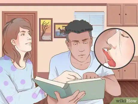 Imagen titulada Get Your Boyfriend to French Kiss You when He Doesn't Know How to Step 5