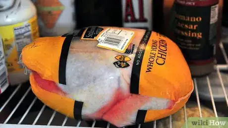 Imagen titulada Cook a Whole Chicken in the Oven Step 1