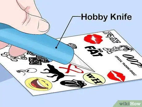 Imagen titulada Apply Waterslide Decals Step 2