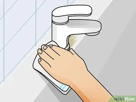 Imagen titulada Clean a Faucet Step 14