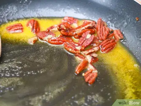 Imagen titulada Make Candied Pecans Step 3