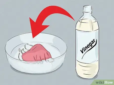 Imagen titulada Clean Your Retainer Step 3