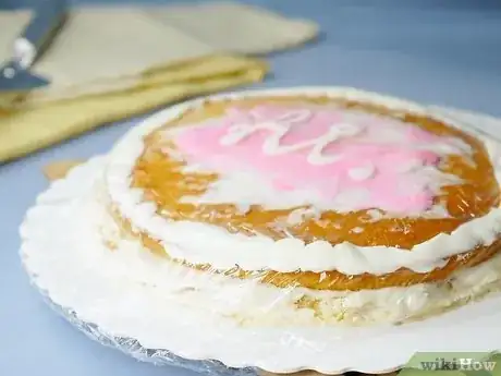 Imagen titulada Defrost a Cake Step 9