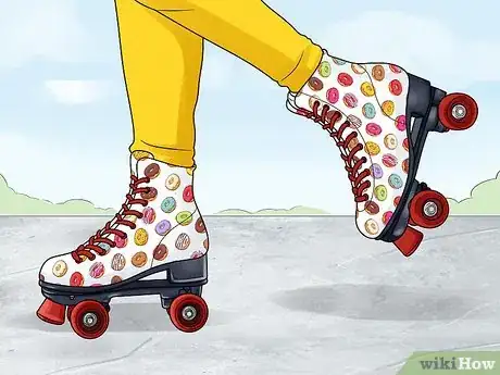 Imagen titulada Do Tricks on Roller Skates Step 14