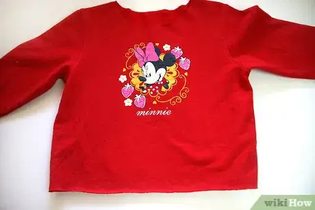 Imagen titulada Cut a Sweatshirt Step 8Bullet1