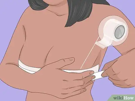 Imagen titulada Dress With No Bra Step 9