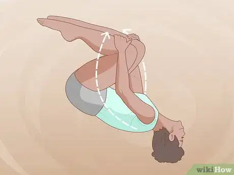 Imagen titulada Do a Backflip Step 10