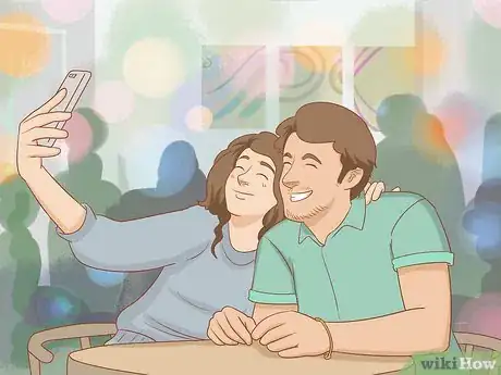 Imagen titulada Start a Conversation with a Girl in a Club Step 10