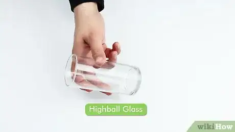 Imagen titulada Make a Vodka and Tonic Step 2