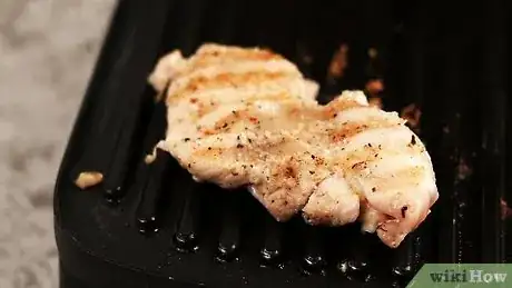 Imagen titulada Cut Chicken Thighs Step 12