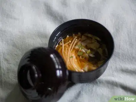 Imagen titulada Cook Enoki Mushrooms Step 5