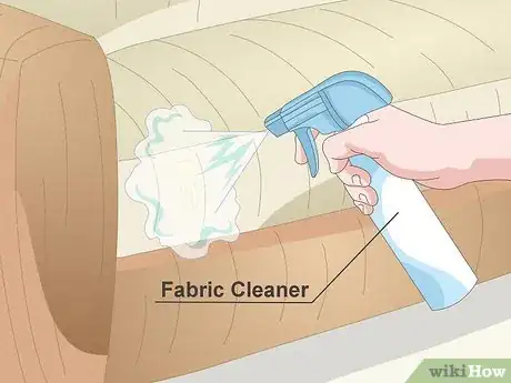 Imagen titulada Clean a Chenille Sofa Step 6