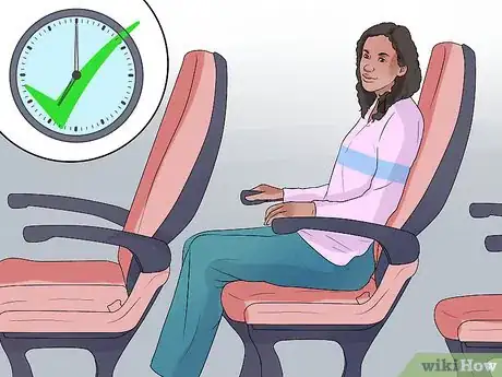 Imagen titulada Use a Neck Pillow Step 2