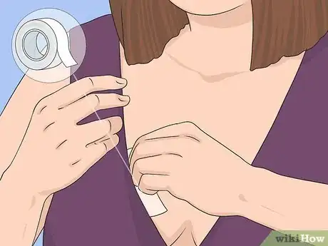 Imagen titulada Dress With No Bra Step 8