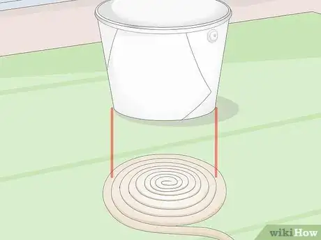 Imagen titulada Make a Rope Basket Step 5
