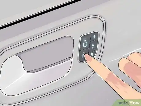 Imagen titulada Lock Your Car and Why Step 3