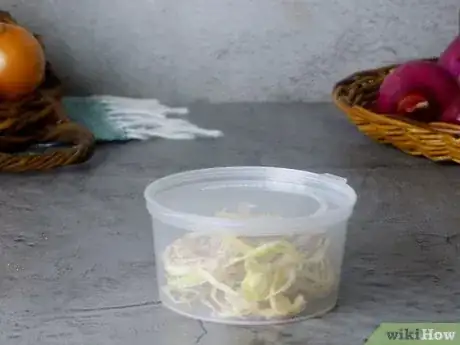 Imagen titulada Dry Onions Step 12