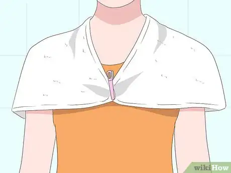 Imagen titulada Dye Hair with Kool Aid Step 6
