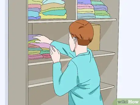 Imagen titulada Organize Your Room and School Work (for Teens) Step 7