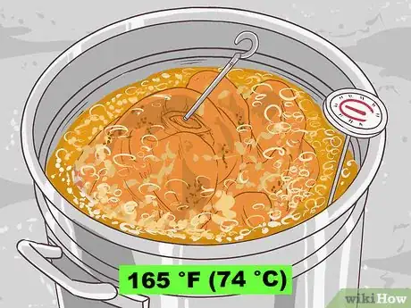 Imagen titulada Deep Fry a Turkey Step 15