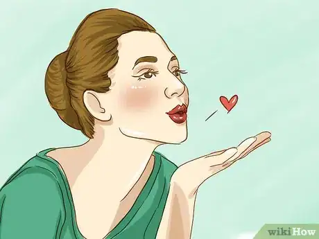 Imagen titulada Blow a Kiss Step 5