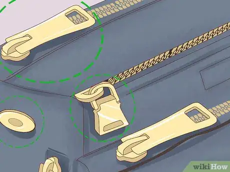 Imagen titulada Spot a Fake Prada Purse Step 5.jpeg