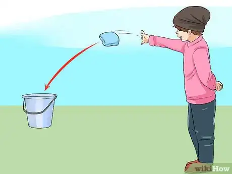 Imagen titulada Play Bean Bag Toss Step 9
