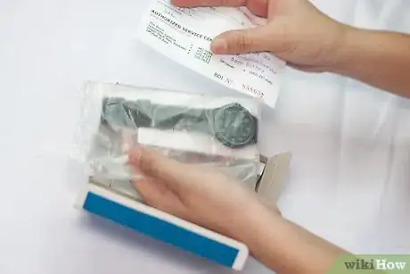 Imagen titulada Prank Someone with a Layered Christmas Gift Step 1