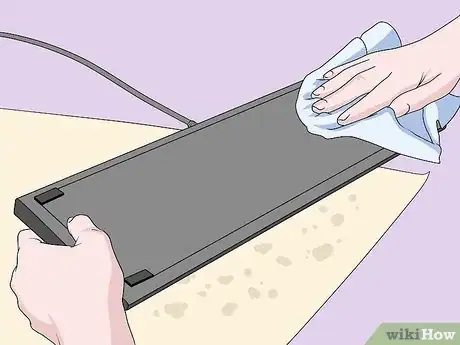 Imagen titulada Clean a Keyboard Step 10