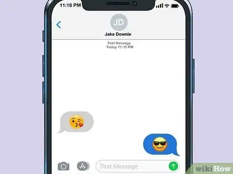 Imagen titulada Respond to a Kissy Face Emoji Step 5