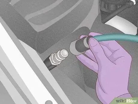 Imagen titulada Recharge the Air Conditioner in a Car Step 24