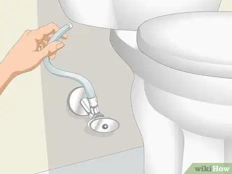 Imagen titulada Retrieve an Item That Was Flushed Down a Toilet Step 14