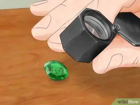 Imagen titulada Tell if an Emerald Is Real Step 14