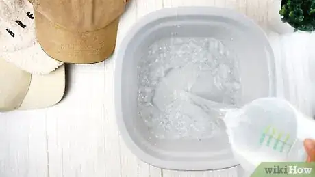 Imagen titulada Wash a Baseball Cap by Hand Step 1