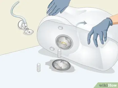 Imagen titulada Retrieve an Item That Was Flushed Down a Toilet Step 15