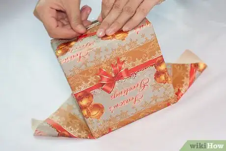 Imagen titulada Prank Someone with a Layered Christmas Gift Step 7