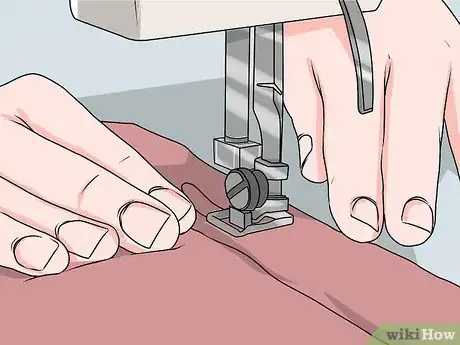 Imagen titulada Hem Shirts Step 11