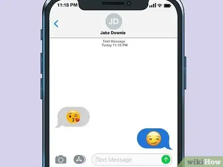 Imagen titulada Respond to a Kissy Face Emoji Step 6