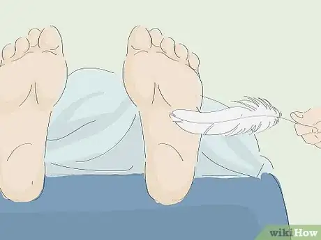 Imagen titulada Tickle Feet Step 9