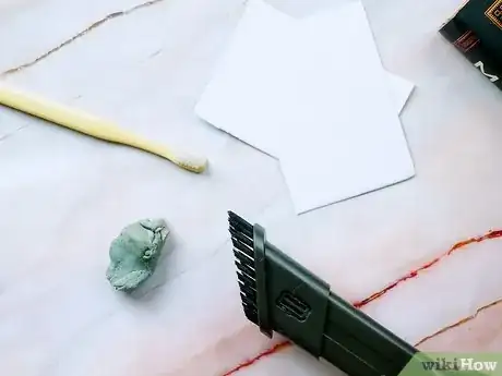 Imagen titulada Clean a Book Step 1