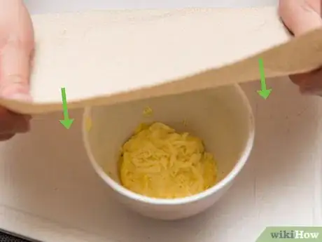 Imagen titulada Make Cheesy Scrambled Eggs Step 24