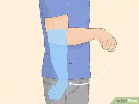 Imagen titulada Stretch Your Forearms Step 6