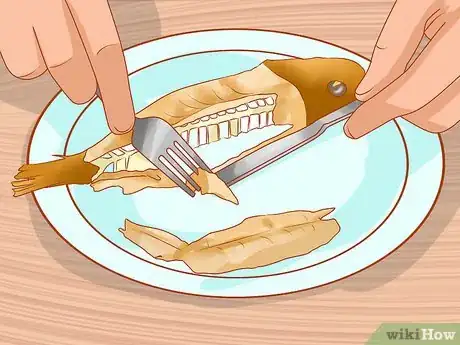Imagen titulada Eat Fish Step 1