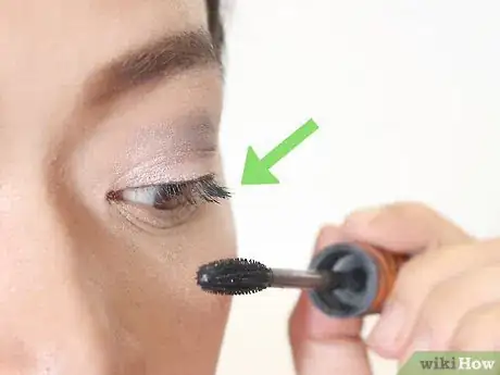 Imagen titulada Apply Natural Makeup for Brown Eyes Step 9