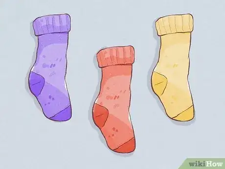 Imagen titulada Recycle Your Socks Step 19