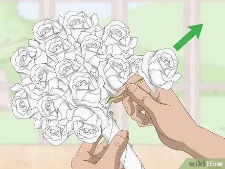 Imagen titulada Preserve Flowers with Hairspray Step 3