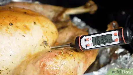 Imagen titulada Cook a Turkey Step 16