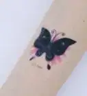 poner un tatuaje temporal